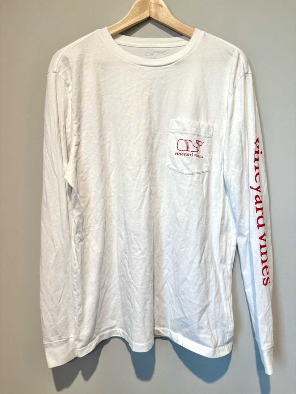 Vineyard Vines Men's White Long-Sleeve Pocket Tee with Red Baseball Logo